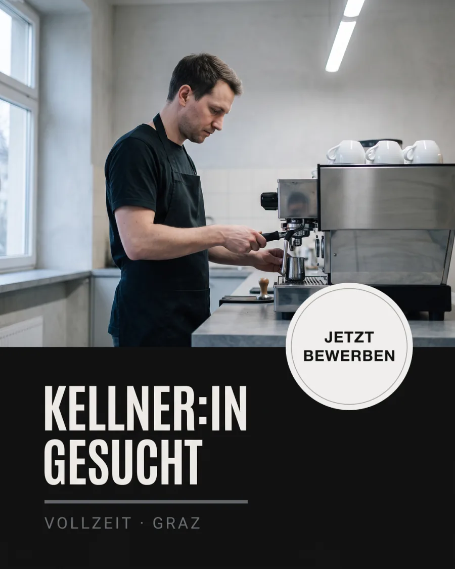 Dieselbe Stelle neu aufgebaut: ein Foto an der Espressomaschine über einem schwarzen Balken, zwei Schriftgrößen, ein runder Knopf „Jetzt bewerben“.